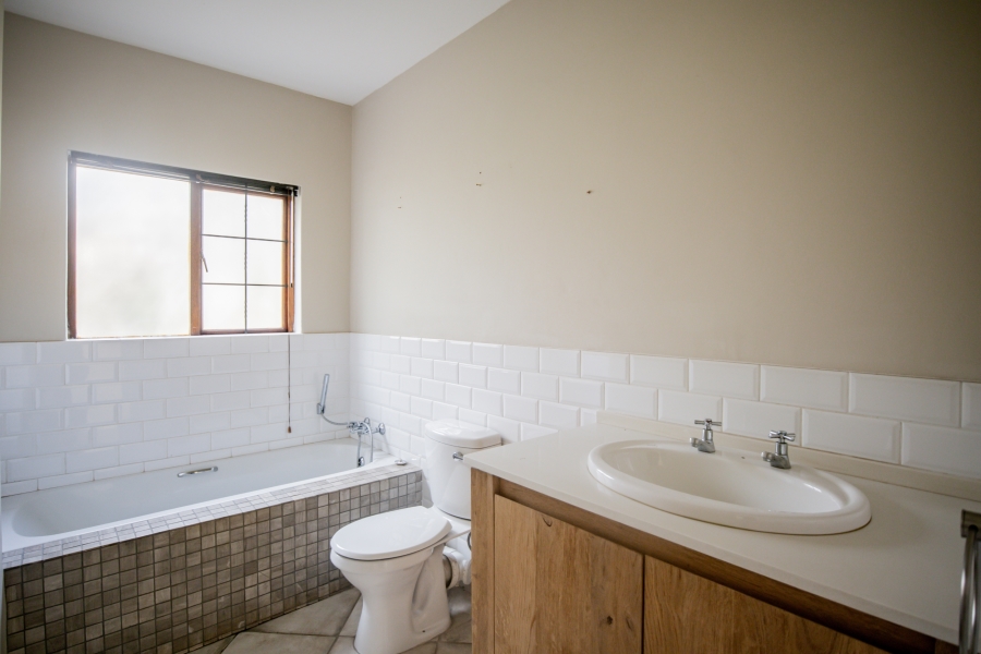 3 Bedroom Property for Sale in The Coves North West